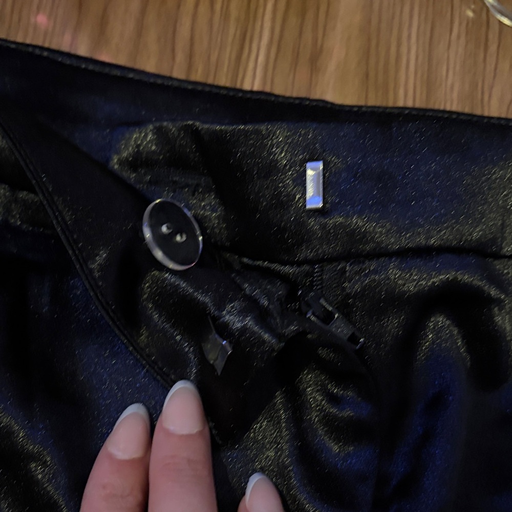 Satiny Wide Leg Pants - Picture 8 of 9